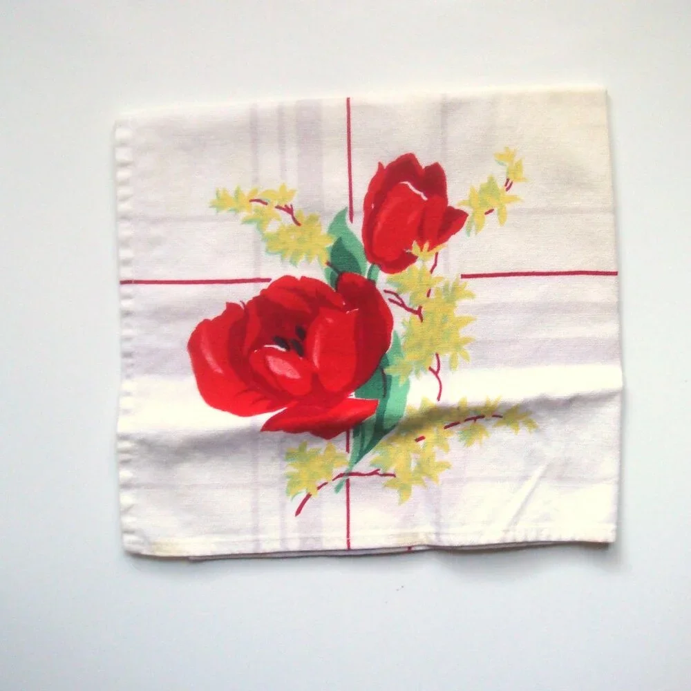 Set of 4 Red Tulip Flower Napkins Cotton &/or Linen Retro Vintage Spring Floral